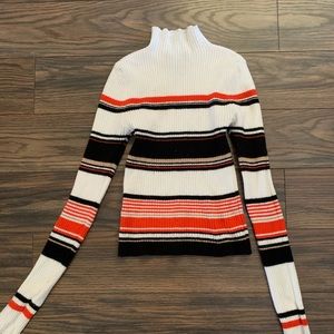 Forever 21 crew neck long sleeve.